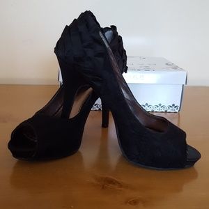 Reduced! Rampage Graceland satin heels